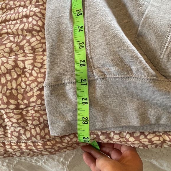 Wisconsin Sweatshirt - Picture 8 of 8